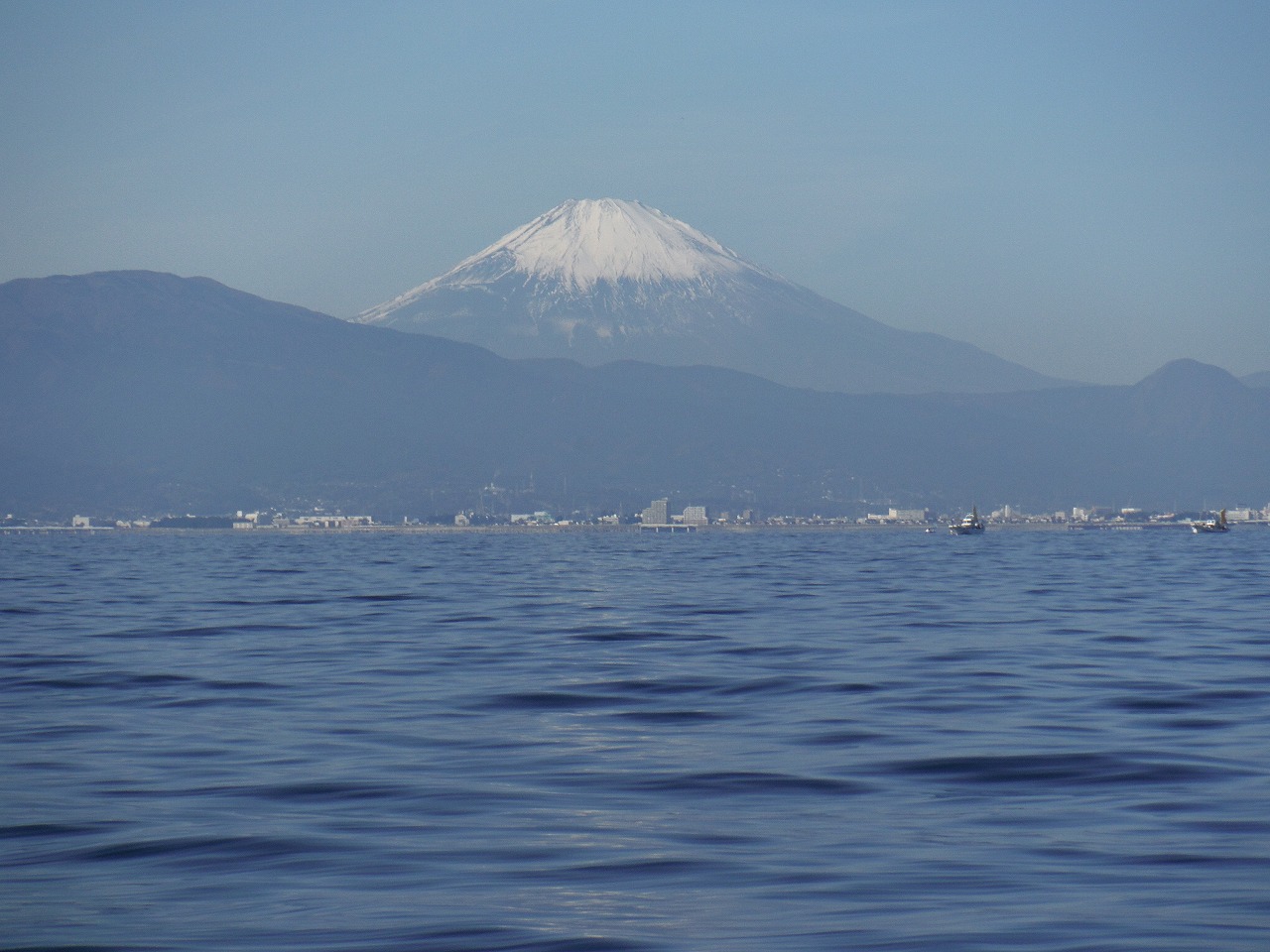富士山を望む海域